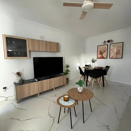 Beautiful And Modern Loft Lägenhet